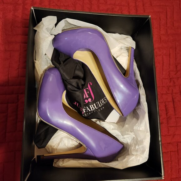 Women's Sz 6.5 Patent Purple 4.5" Heel Pumps - Picture 2 of 6